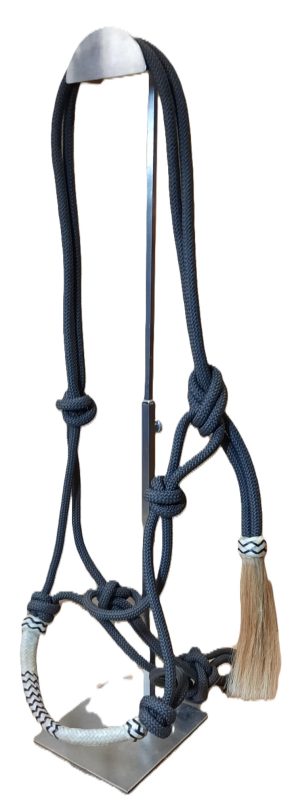 Naruriimu GVR Rope Halter w/Rawhide
