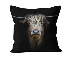Koristetyyny Highland Cow Pillow 40x40 cm